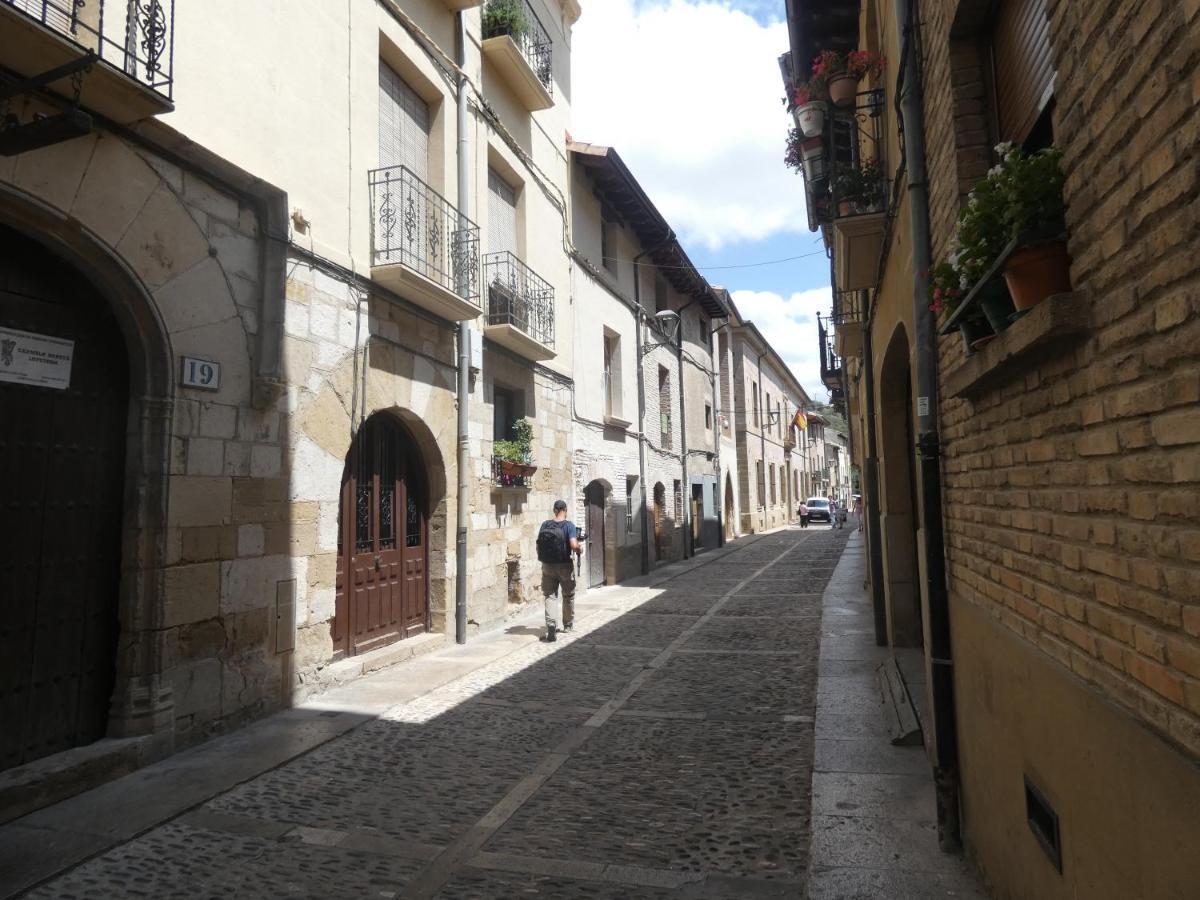Apartamento Medieval En El Camino De Santiago Estella Bagian luar foto